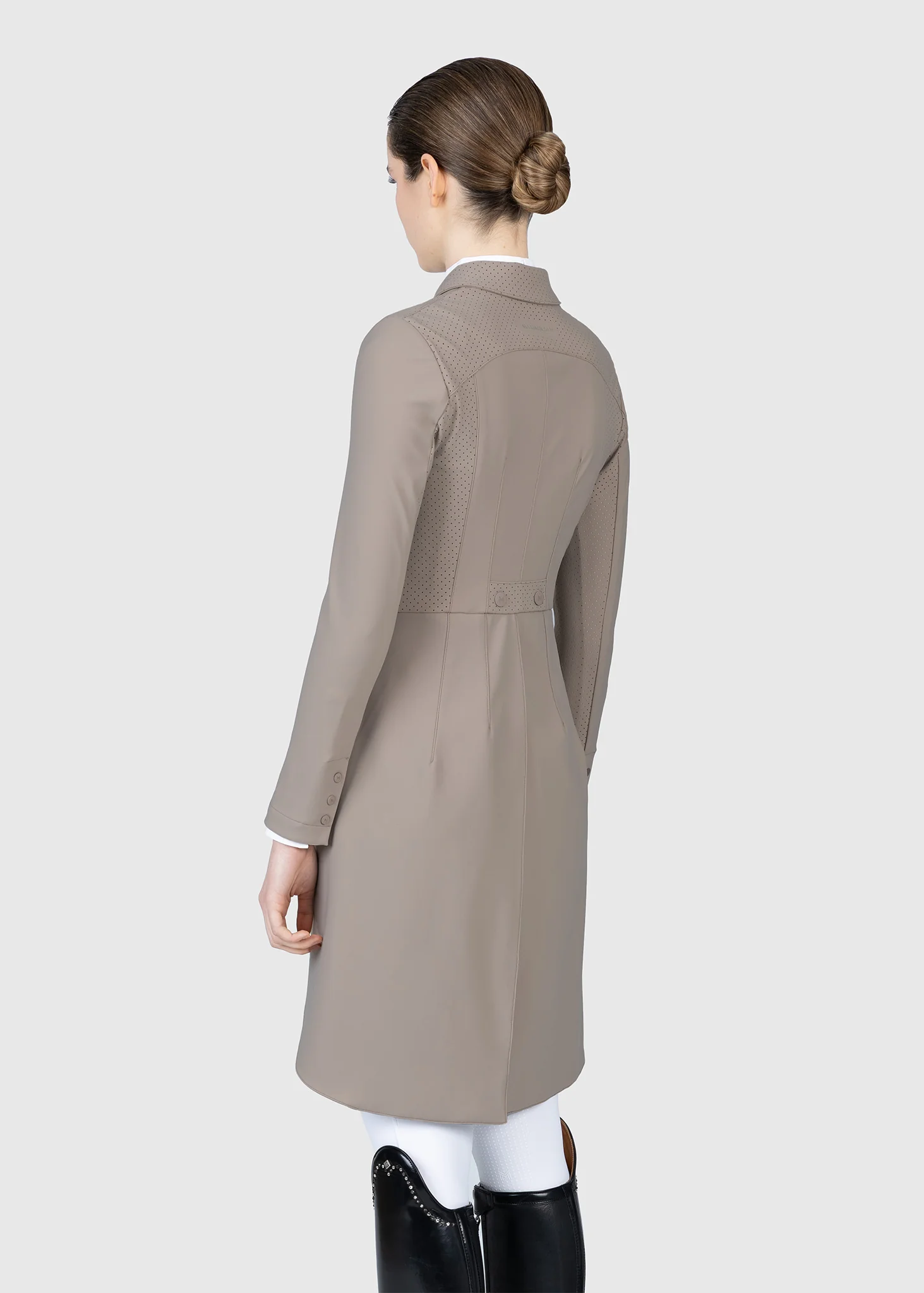 Alvor Tailcoat (Taupe) - Image 4